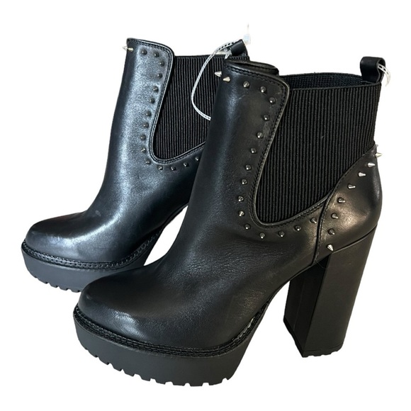 Gianni Bini Black RaantaTwo Studded Lug Sole Platform Booties NWOB Size 8.5&10M - Picture 3 of 16